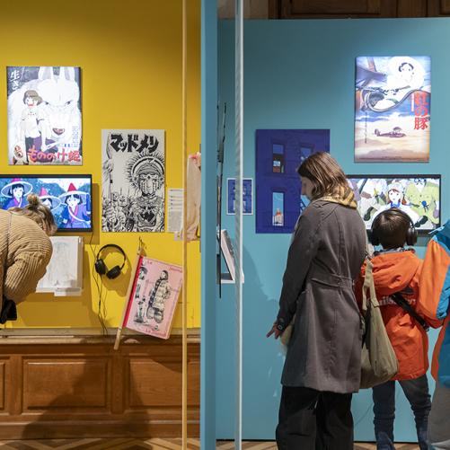 visiteurs au sein de l'exposition Miyazaki
