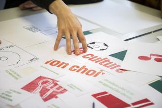 atelier de création graphique avec des jeunes en IME