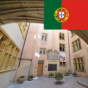 Caros amigos portugueses, Para facilitar a visita ao Museu, colocamos à vossa disposição um Guia em Português.