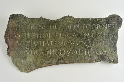 Fragment d'un moulage en bronze de la Table de Claude (inv 352)